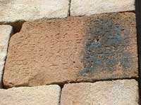 L�PIDA DE LA CONSAGRACI�N EN EL CEMENTERIO